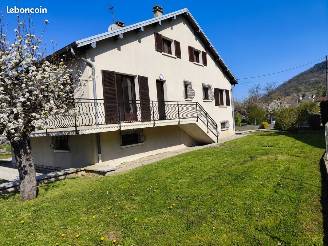 Maison 7 pièces 169 m² · à Besançon · 169 m² · 300 000 €