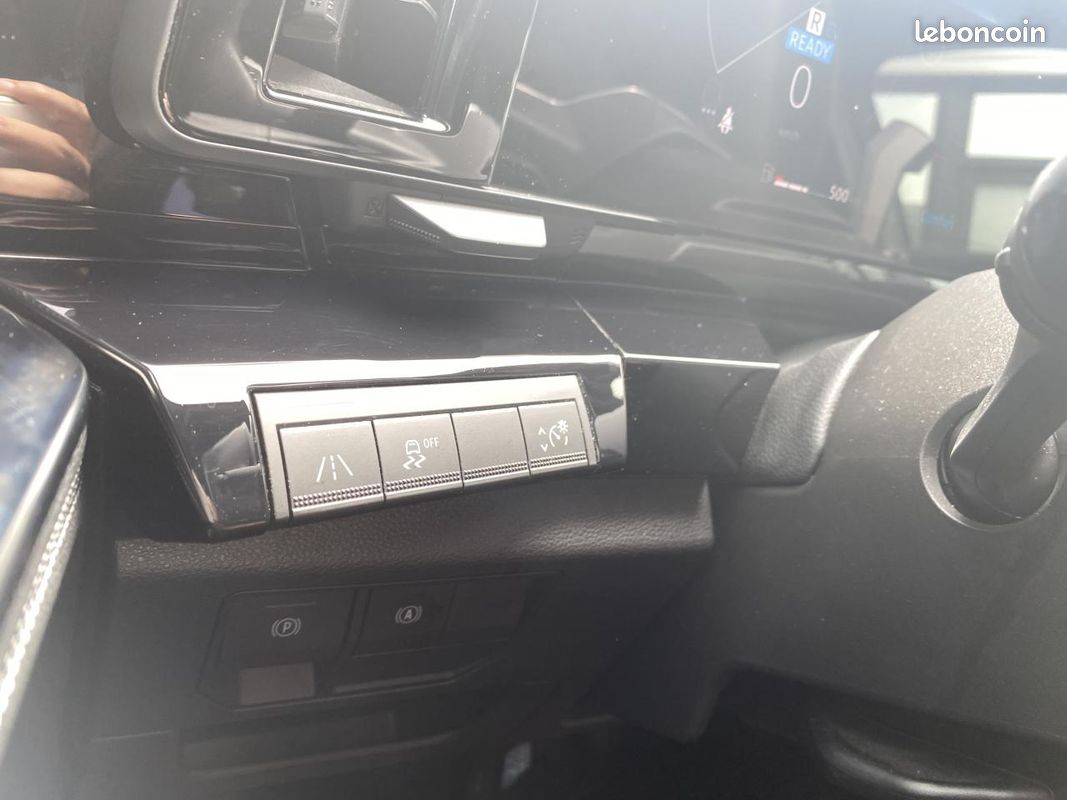 RENAULT AUSTRAL 1.2 E-Tech Hybride - 200 - BVA multi-modes 2023 Techno (image 33)
