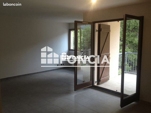 Appartement 4 pièces 85 m² · à Vif · 85 m² · 945 €/mois
