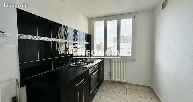 https://img.leboncoin.fr/api/v1/lbcpb1/images/f2/6c/57/f26c5717e082d9190bdbcbab13cc1a367817e73c.jpg?rule=ad-image