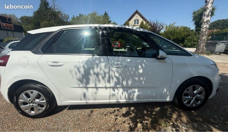 CITROEN C4 PICASSO 1.6 BlueHDi 120cv Boîte Automatique (image 3)