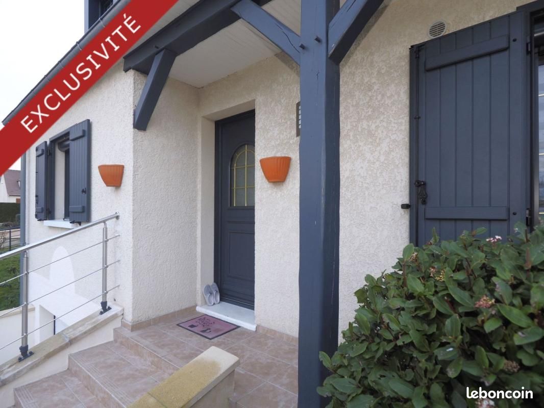 Maison 6 pièces 100 m² · à Vaux-le-Pénil · 100 m² · 380 000 €