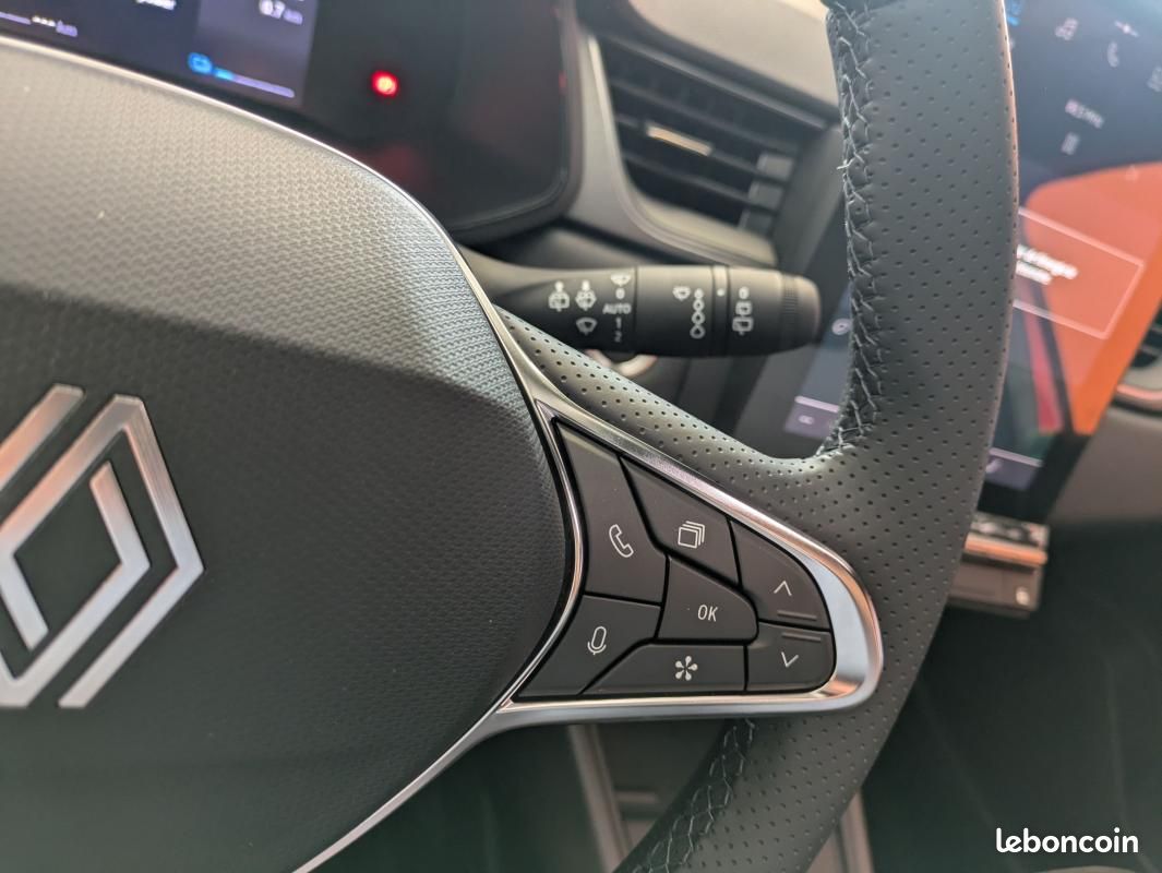 Renault Captur E-TECH FULL HYBRID 160 TECHNO (image 12)