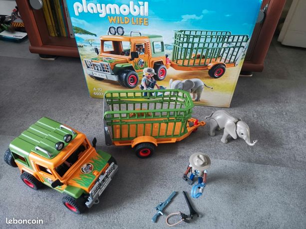 Playmobil Pension des animaux avec soigneurs et enfant (71599