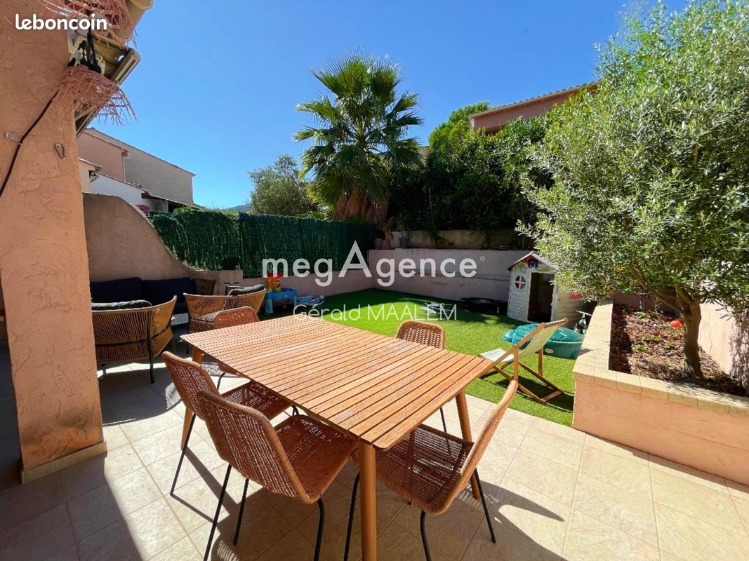 Maison 6 pièces 113 m² · à Roquebrune-sur-Argens · 113 m² · 412 000 €
