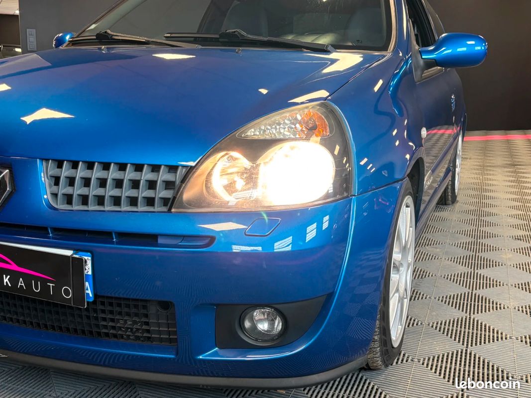 RENAULT CLIO 2.0i 16V Sport Jean Ragnotti (image 33)