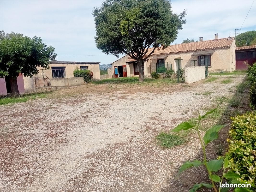 Maison 5 pièces 124 m² · à Caromb · 124 m² · 374 500 €