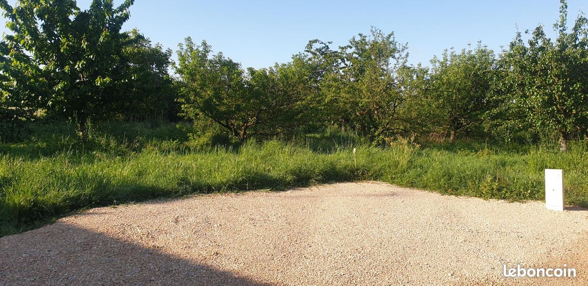 Terrain 703 m² L Isle Jourdain · à L'Isle-Jourdain · 127 000 €