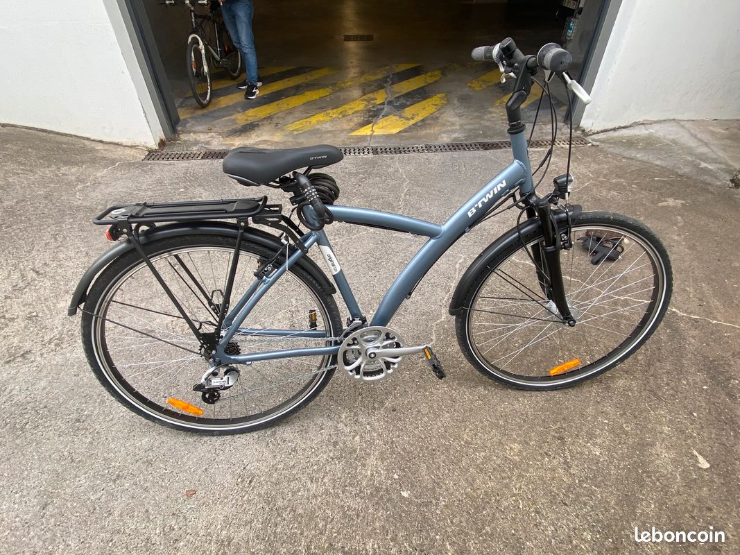 Bought a B'Twin Original 520 Hybrid Bike from Decathlon Dubai