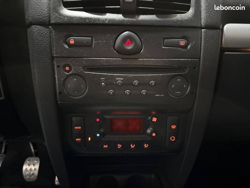 RENAULT CLIO RS 2.0i 16V 172ch - Garantie 3 MOIS (image 10)