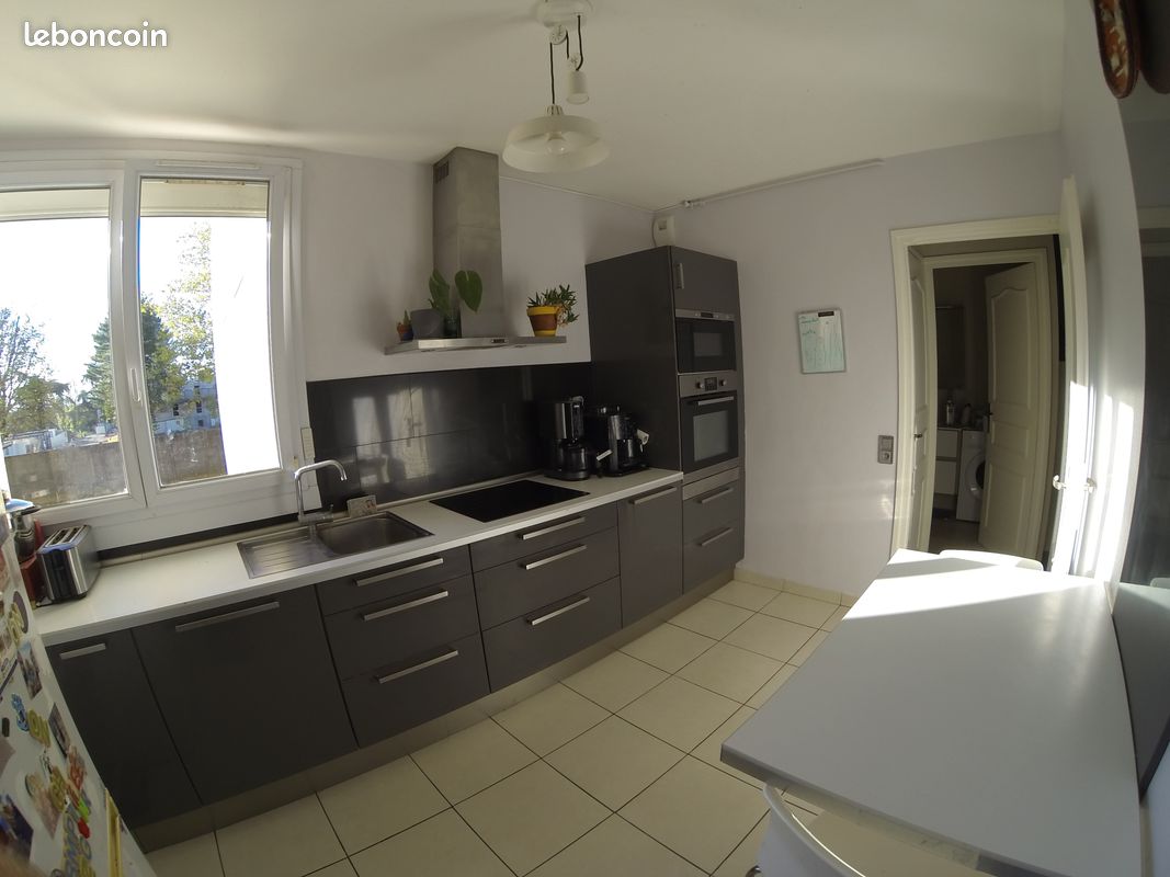 Appartement 4 pièces 79 m² · à Bron · 79 m² · 210 000 €