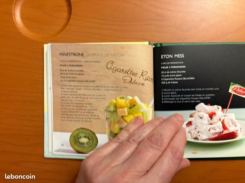 Les cigarettes russes Delacre. Les 30 recettes culte. Emmanuelle Redaud.  Collection Les tout-petits de Marabout, 2012 - Livres