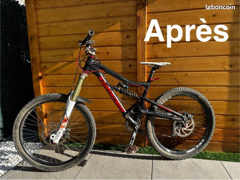 Santa Cruz Bullit – VTT /DH – Cadre repeint, bon état, pièces en