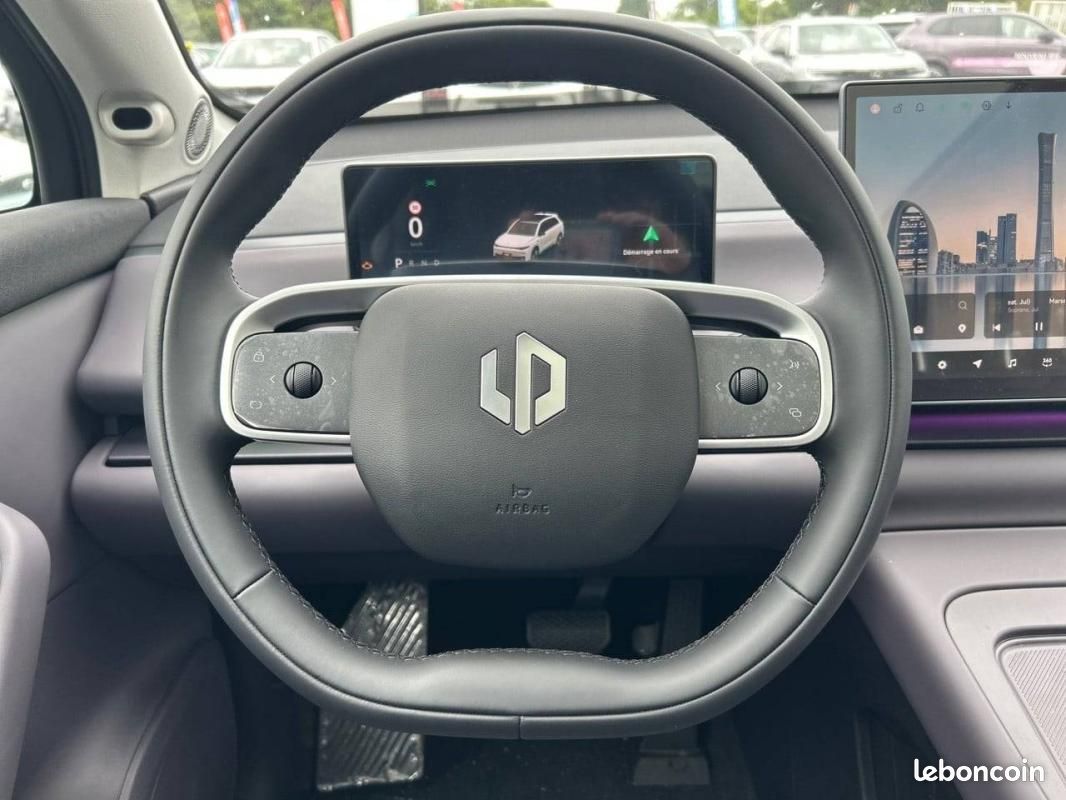 LEAPMOTOR C10 REEV 28.4 kWh - 158 kW Design (image 9)