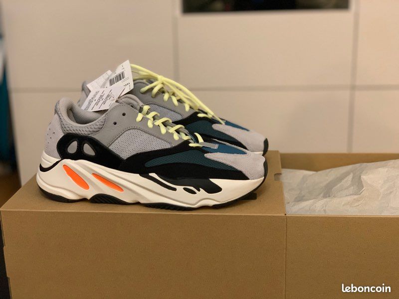 Yeezy boost 700 Wave Runner (image 2)