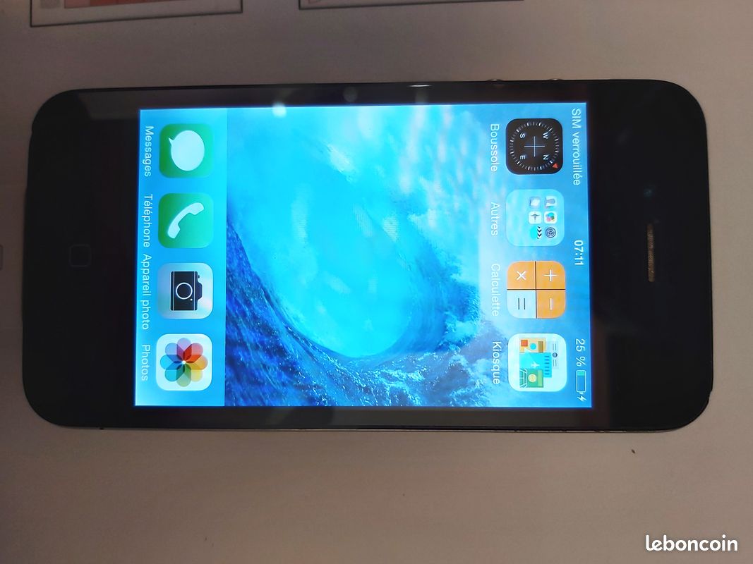 Iphone 4 (image 1)