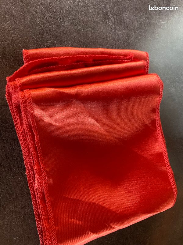 44 Bandes de satin rouge orangé 2,70 mètres par 14 cm de large (image 1)