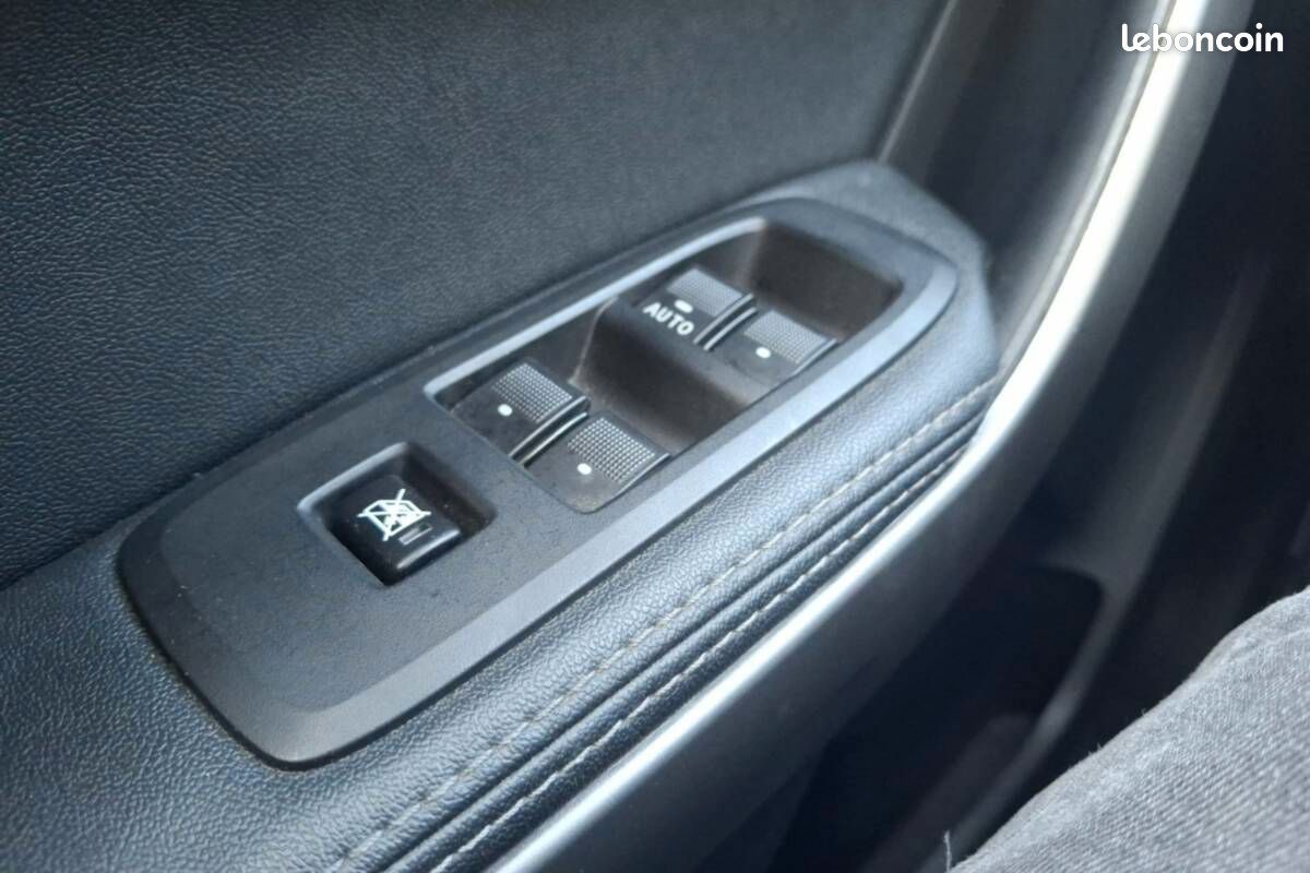 Ford Ranger 2.0 TDCI 170 BVA LIMITED HARDTOP 2CAB (image 12)