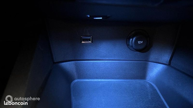 Peugeot 3008 1.5 BlueHDi 130ch S&S GT EAT8 (image 30)