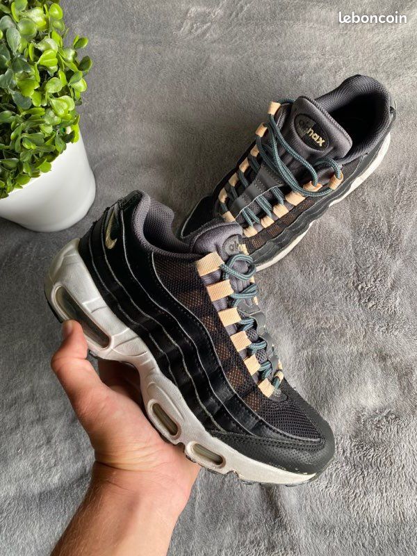 Air max 95 noir taille 38 Chaussures