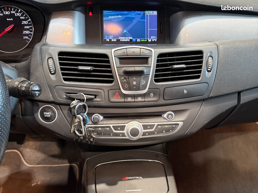 RENAULT LAGUNA ESTATE 2.0 dCi 130 GT 4Control / 3eme MAIN / SUIVI ENTRETIEN COMPLET (image 18)