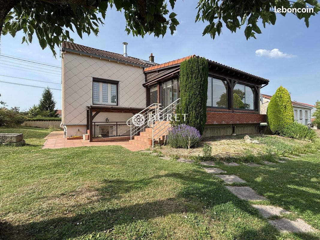 Maison 6 pièces 141 m² · à Montrevault-sur-Èvre · 141 m² · 226 000 €