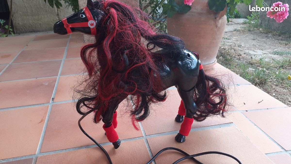 Jouet cheval articulé radiocommandé pour enfant (image 1)