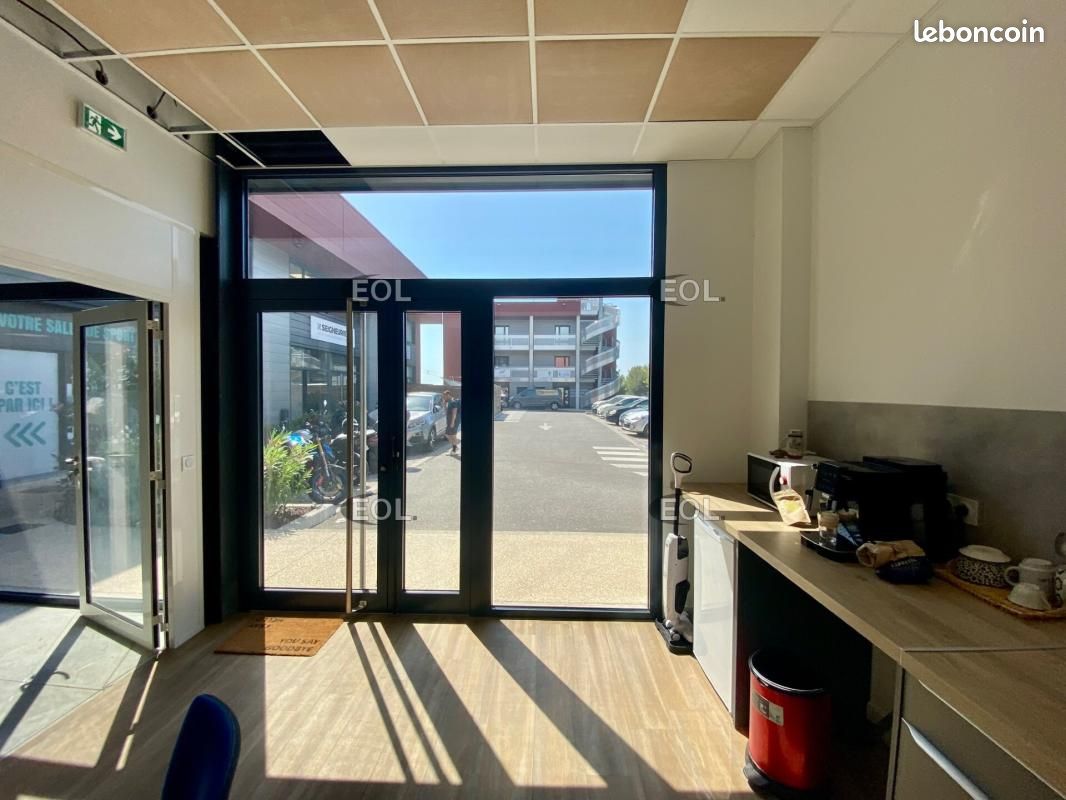 Local d'activité 150 m² (image 1)