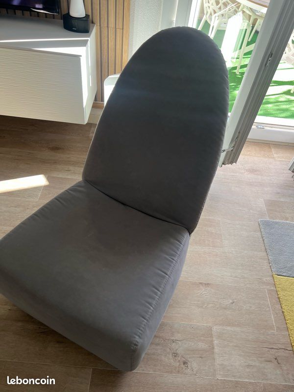 Fauteuil moderne (image 1)