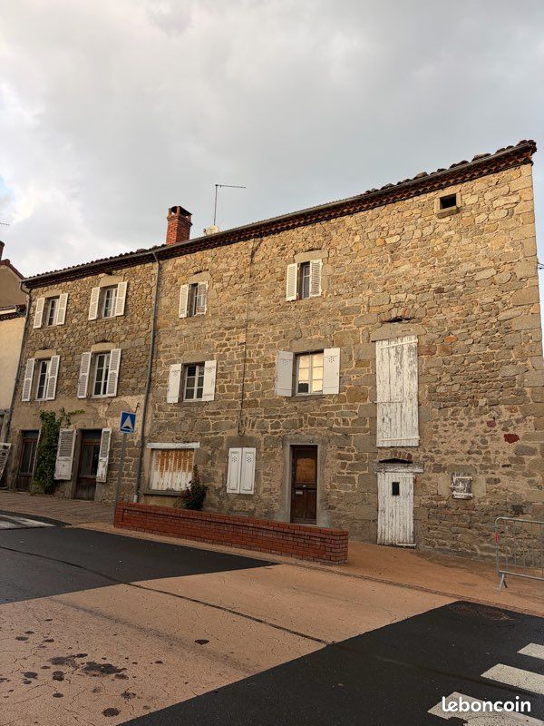 Maison 5 pièces 68 m² · à Saint-Dier-d'Auvergne · 68 m² · 35 000 €
