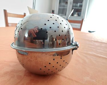 Grosse Boule à Riz En Aluminium Des Années 1950 - Ustensile De Cuisine Artisanal Français