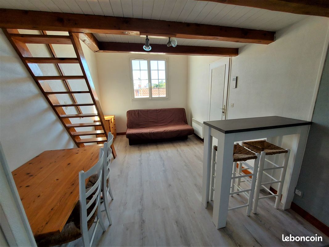 Appartement 1 pièce 18 m² · à La Rochelle · 18 m² · 560 €