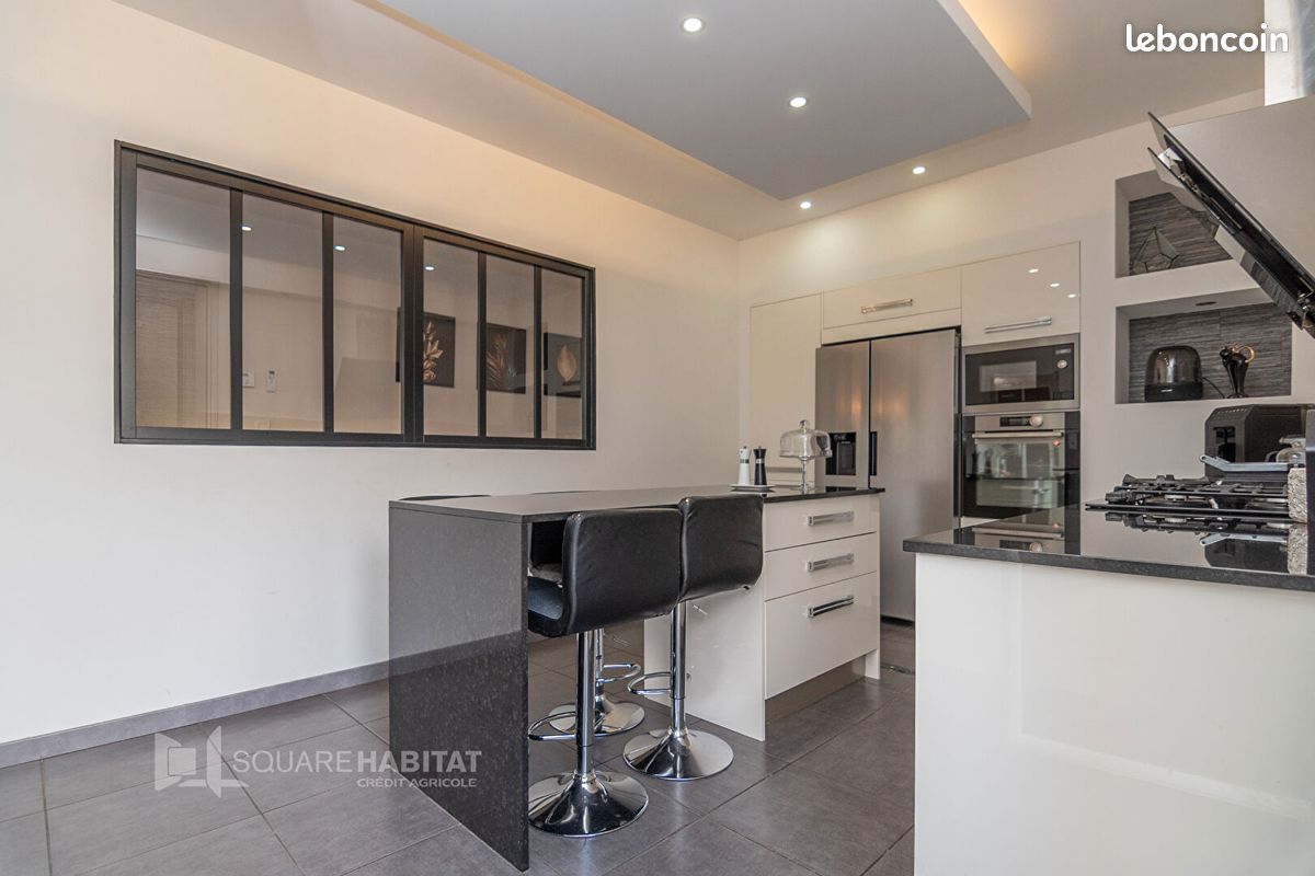 Maison 5 pièces 163 m² · à Lons-le-Saunier · 163 m² · 322 000 €