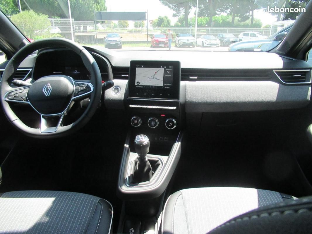 Renault Clio V TCe 90 ch GSR2 Techno (image 13)