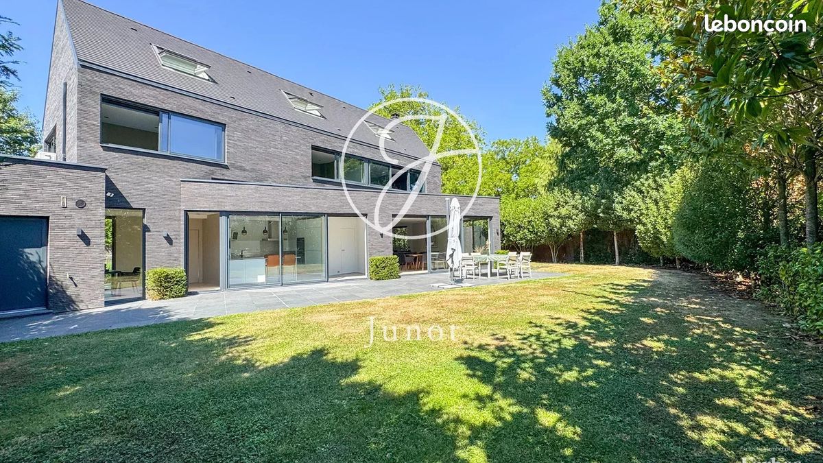Maison 7 pièces 240 m² · à Marcq-en-Baroeul · 240 m² · 1 430 000 €