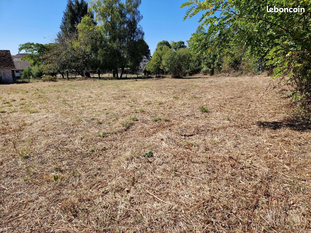 Terrain 1430 m² · à Lubersac · 1 430 m² · 17 000 €