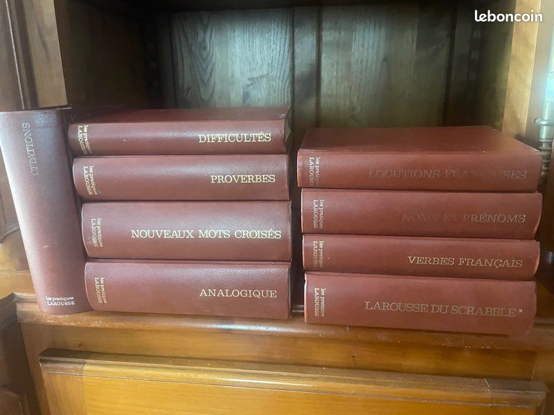Lot de 9 livres dictionnaires thématiques « les pratiques Larousse » (image 1)