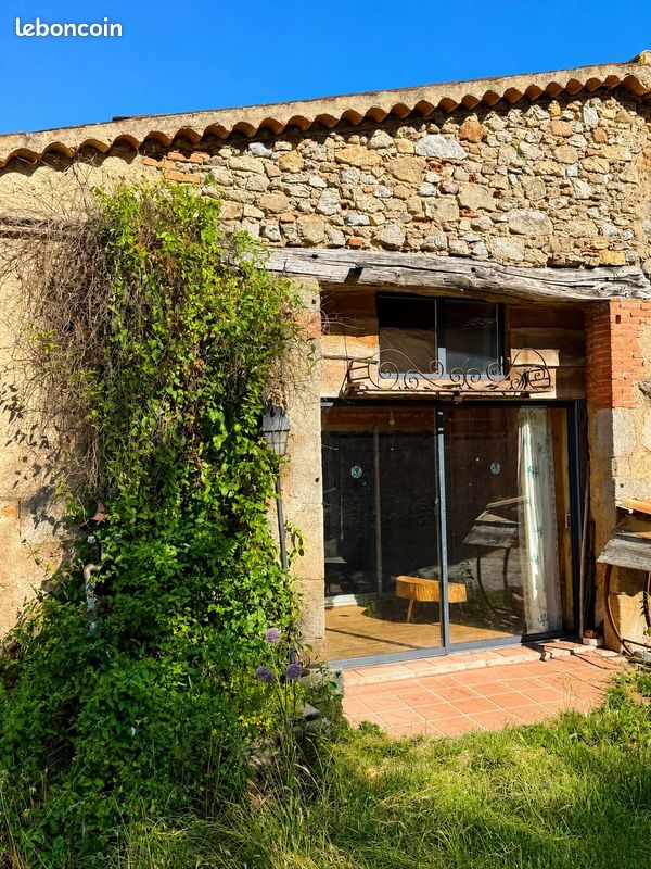 Maison 2 pièces 52 m² · à Burlats · 52 m² · 60 000 €