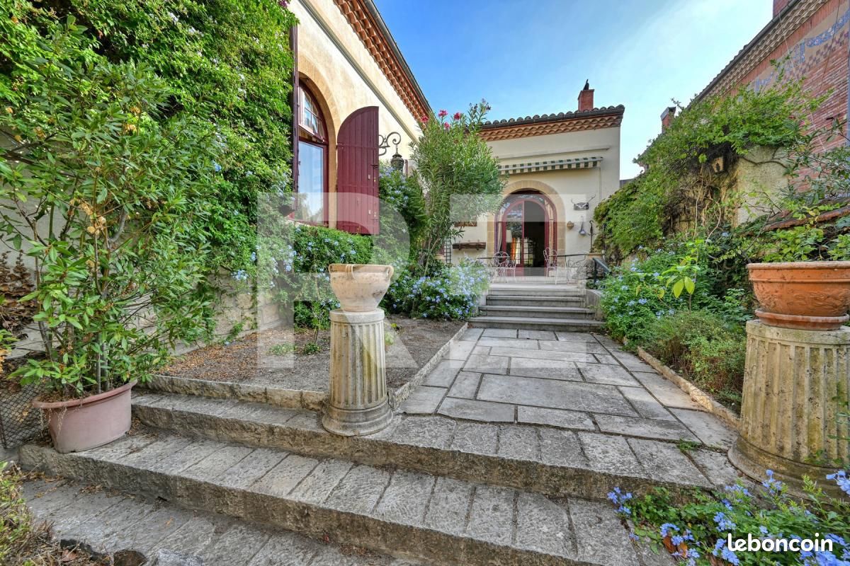 Maison 6 pièces 180 m² · à Nîmes · 180 m² · 750 000 €