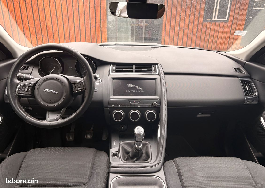 Jaguar e-pace - 2.0 d - 150 ch 2wd bvm r-dynamic s (image 3)