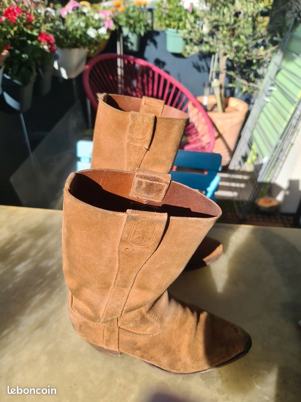Bottes Camarguaises Pointure 41 Couleur beige daim
