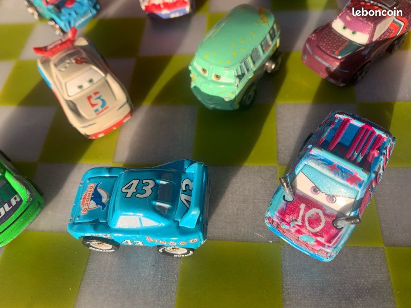 Camion +16 mini voitures Disney (image 7)