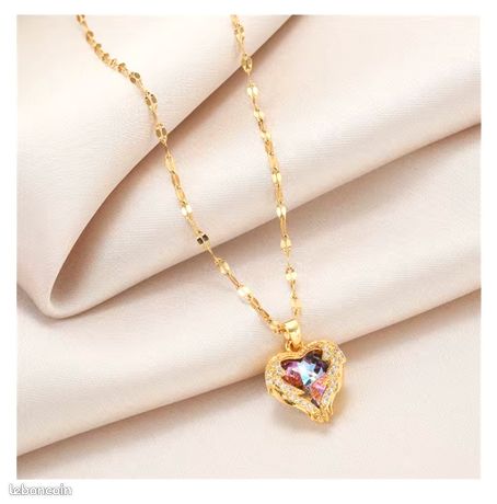 Bijoux Femme Nouveau Design 18K Collier Pendentif Grand Cœur Plaqué Or Acier Inoxydable Rhinestone Colliers Cœur Creux - Chine Collier Et Collier Simple Prix