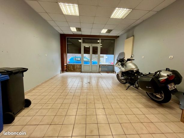 https://img.leboncoin.fr/api/v1/lbcpb1/images/f2/86/8b/f2868bf0fefb5e3ed31c3e1c73737151f993180f.jpg?rule=ad-image