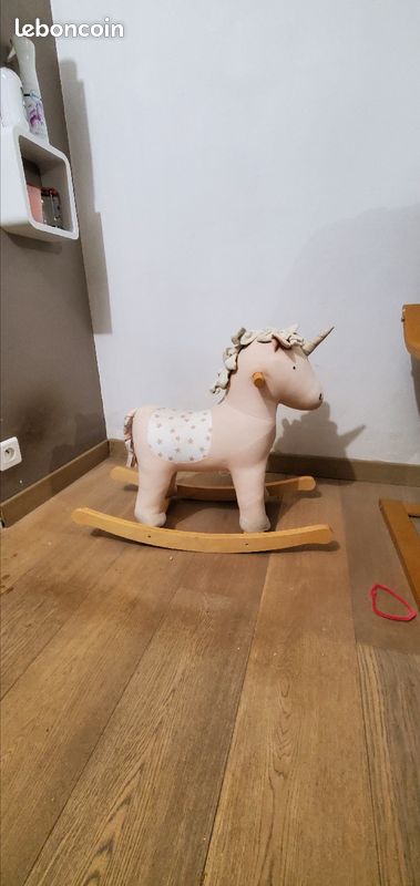 Cheval à bascule licorne (image 3)