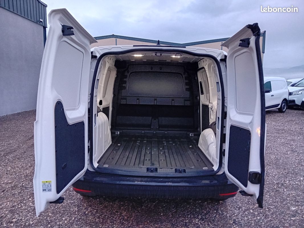 18900 E HT Volkswagen caddy van 2.0 tdi 122 cv business (image 3)