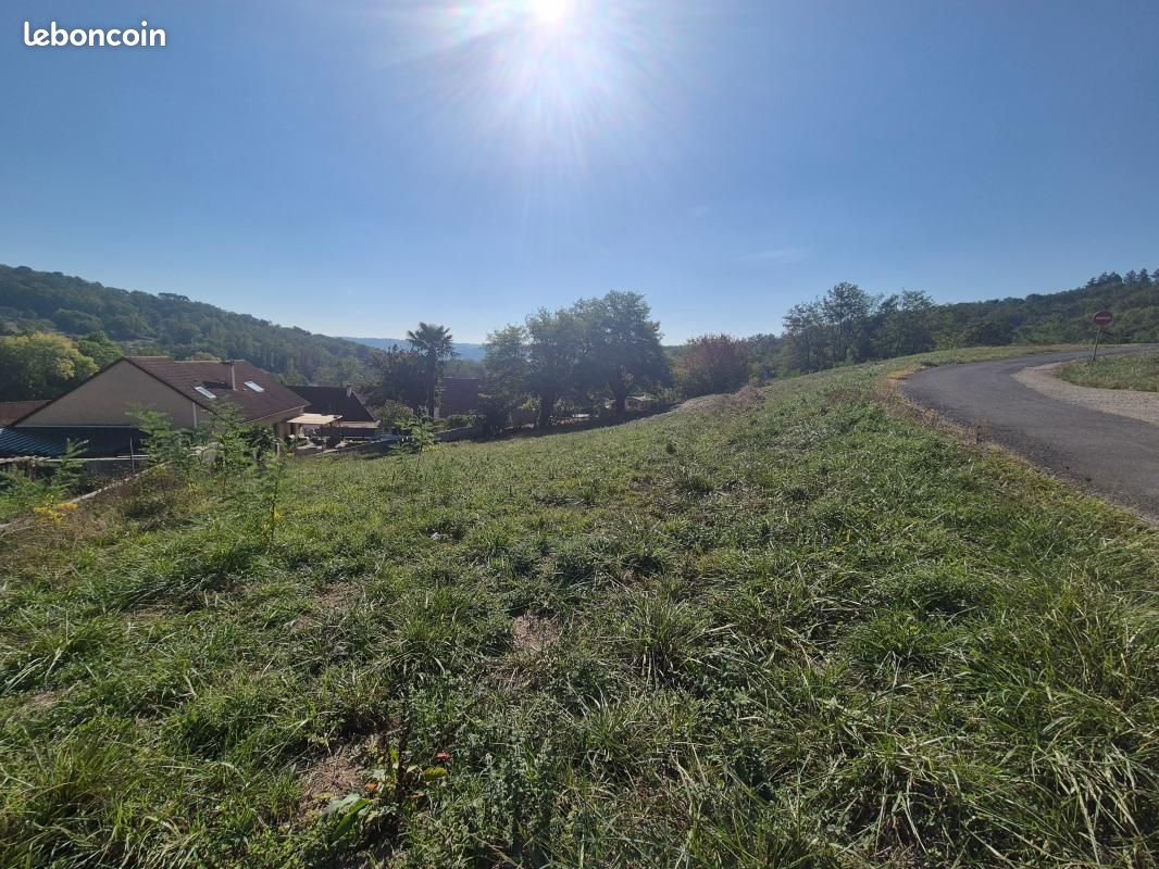 Terrain 864 m² · à Cublac · 29 000 €