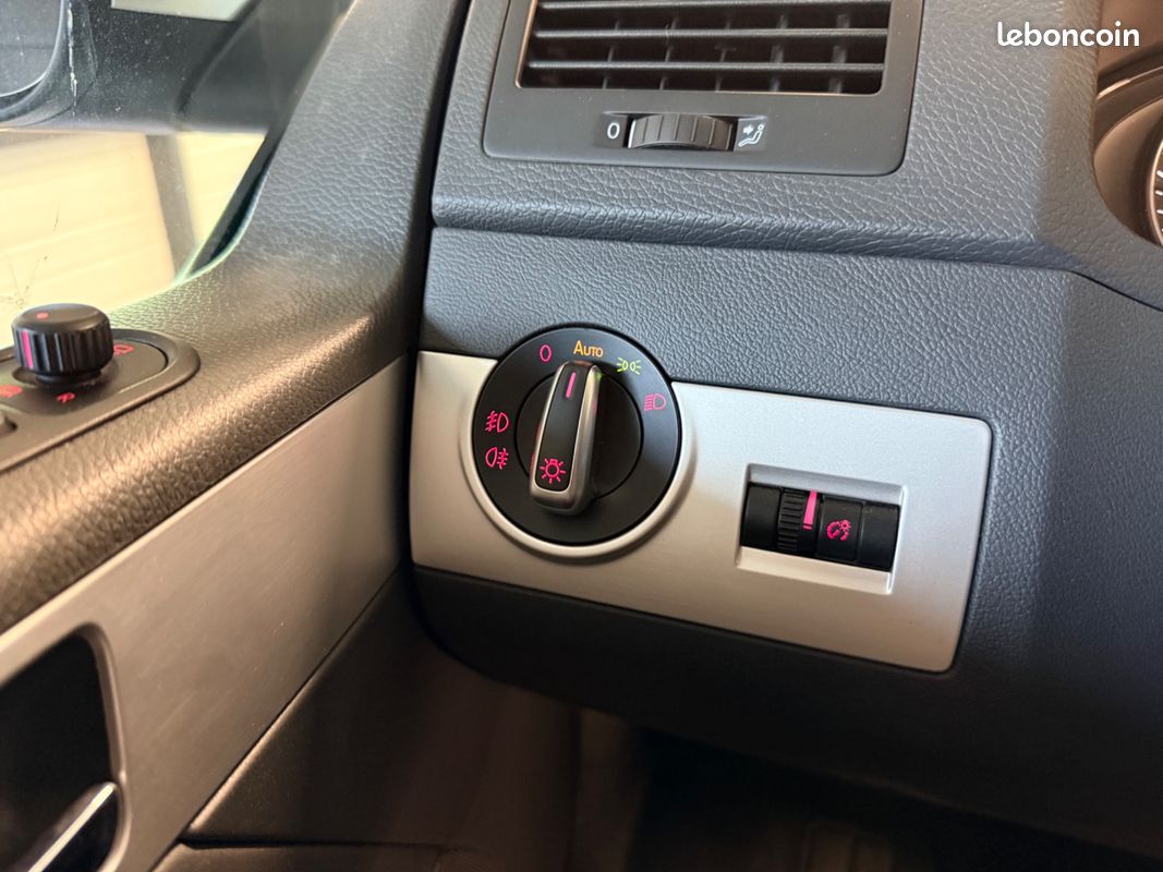 Volkswagen multivan t5 2.0 bitdi 180 ch bulli 4motion dsg7 - 7 places - moteur neuf garantie 2027 - webasto - ct vierge (image 22)