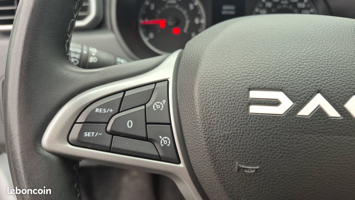 DACIA Duster TCe 150 4x2 EDC Expression (image 23)