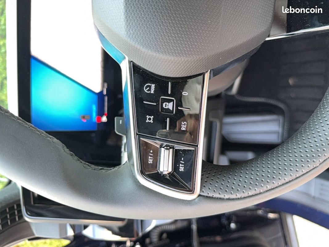 RENAULT Espace full hybrid E-Tech 200 ch 5pl Techno (image 14)